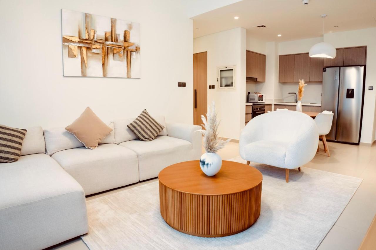 Downtown Dubai 2BR Apartment in ACT Towers - last minute hotel in Dubai