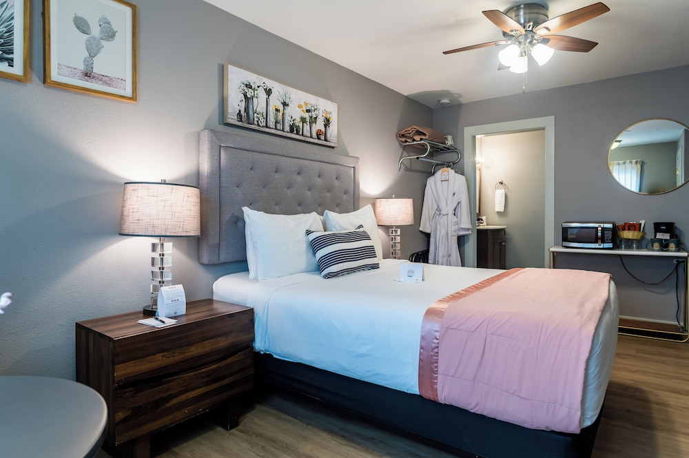 Inn at Haystack Rock - photo 22
