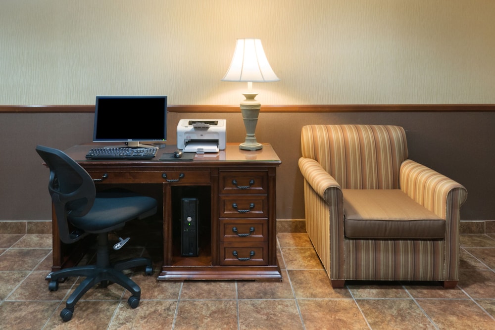Holiday Inn Express Show Low by IHG - photo 25