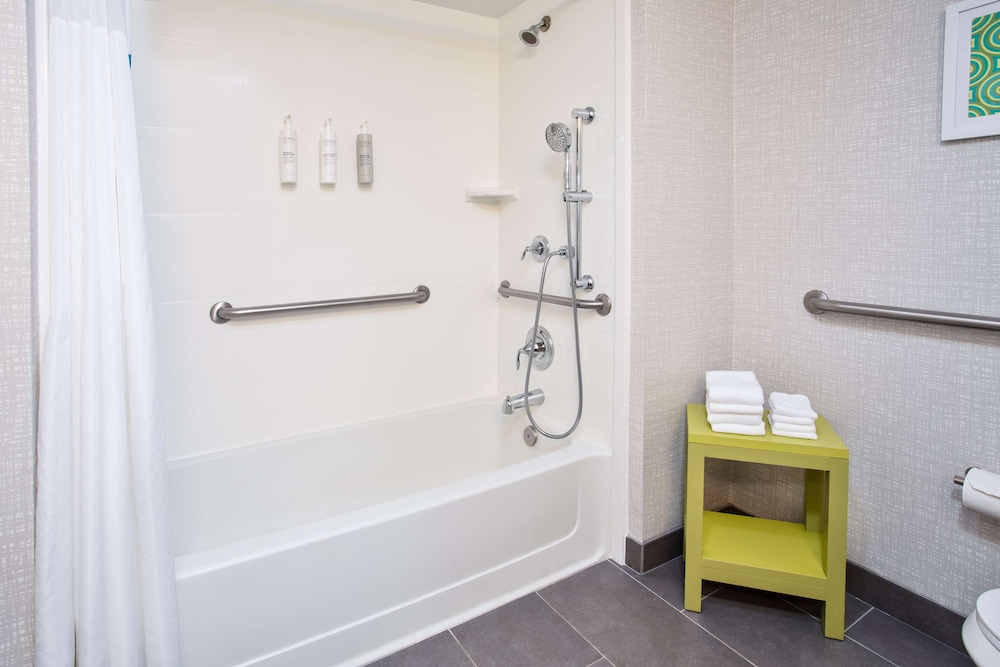 Hampton Inn & Suites Cape Coral Fort Myers Area FL - photo 31