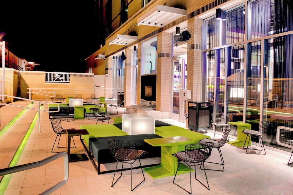 Aloft Austin at The Domain - photo 31