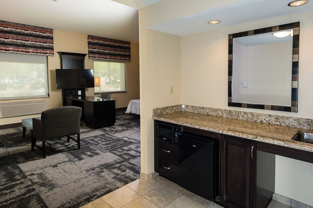 Hampton Inn & Suites Phoenix Chandler Fashion Center AZ - photo 10