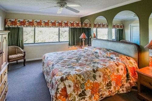 Sand Pebble Resort - photo 15