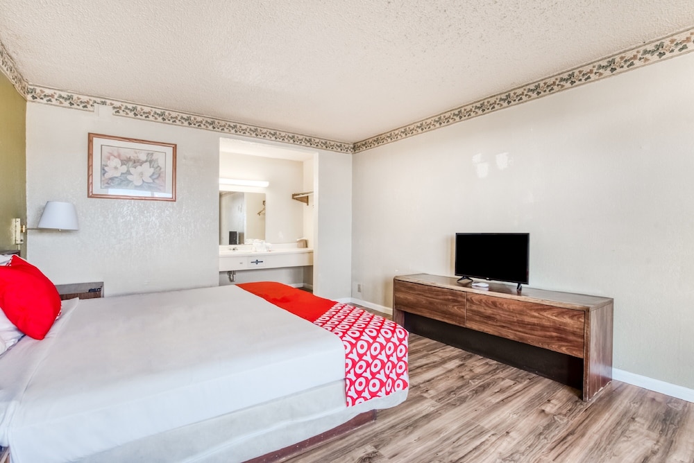 OYO Hotel Brownwood Hwy 67 - photo 4