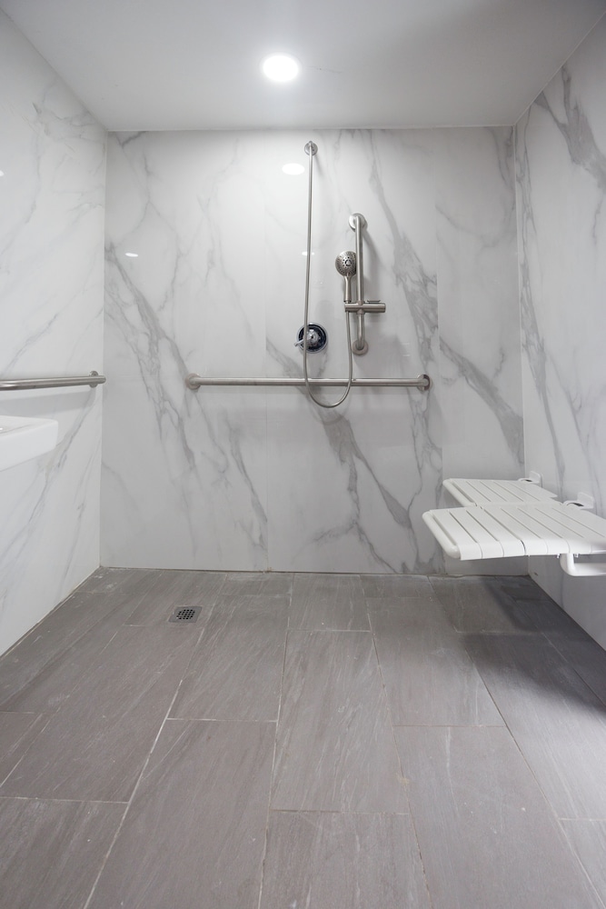 B&B Hotel Miami Airport - photo 18