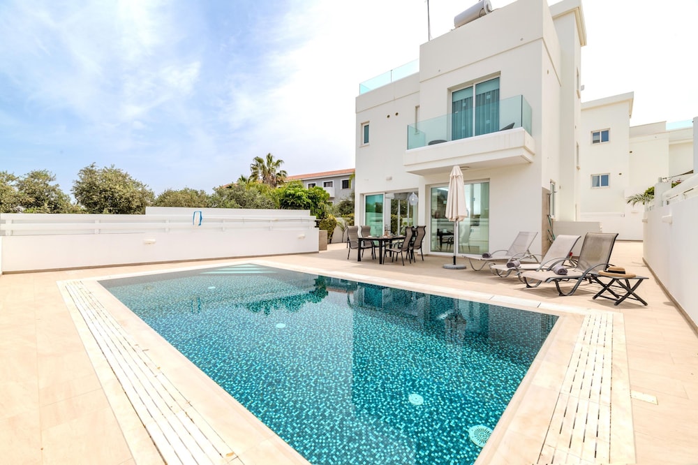 Green Bay Villa 14 in Protaras