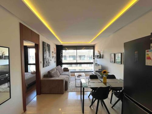 Tour 33 : Appartement chic en plein cœur de Casa — 4-Star Luxury Hotel in Casablanca, Morocco