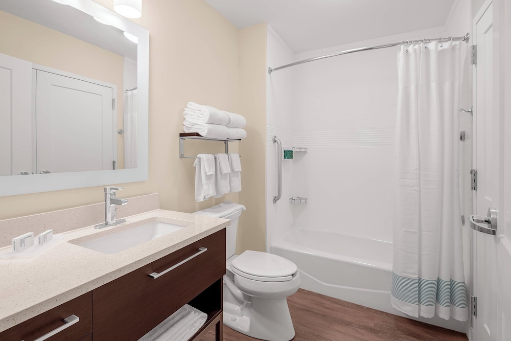 TownePlace Suites by Marriott Cincinnati Fairfield - photo 18