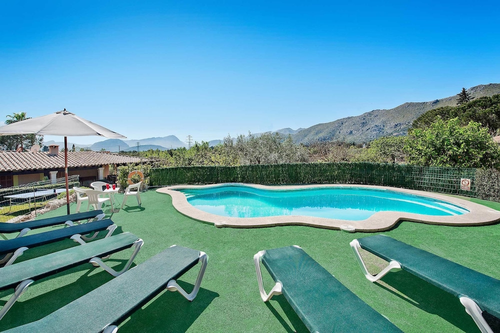 Can Moragues - carbon neutral hotel in Pollenca
