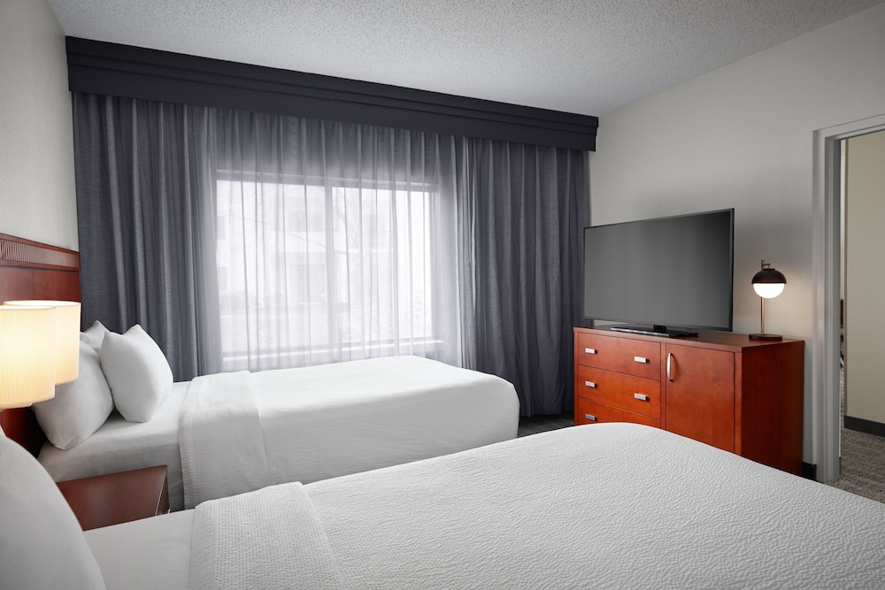 Courtyard by Marriott Kansas City Overland Park Metcalf - photo 12