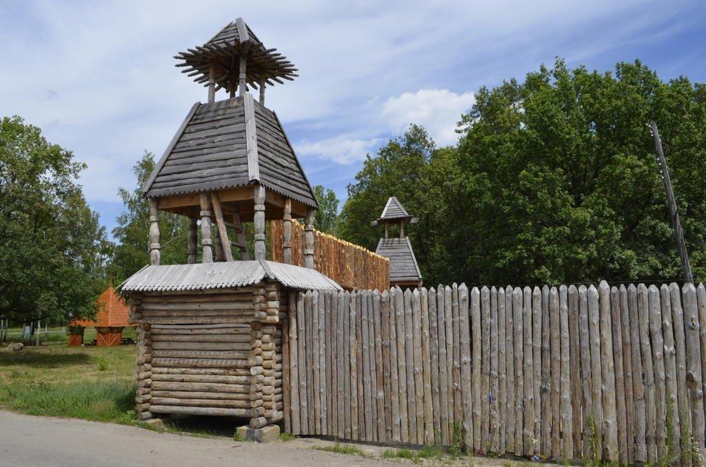 Gostinyij Dvor Znamenskaya Bogatyirskaya Zastava Hotel — hotel in Znamenka