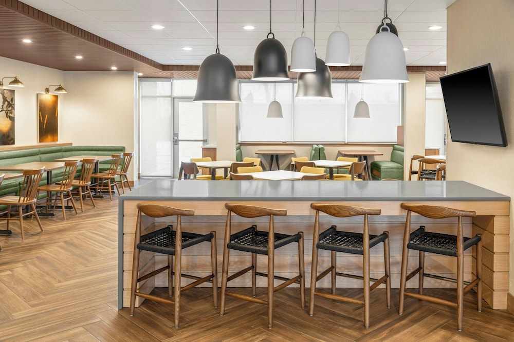 Fairfield by Marriott Inn & Suites Detroit Taylor - photo 25