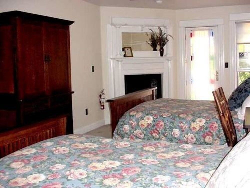 Alps Boulder Canyon Inn - photo 18