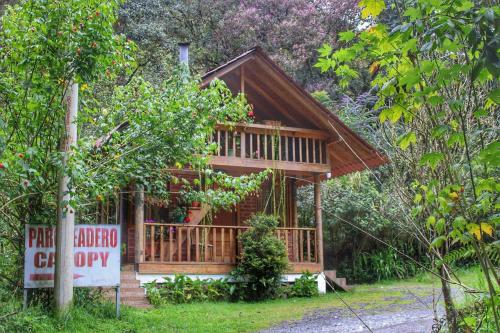 Hospedaje Puntzán in Banos, Ecuador