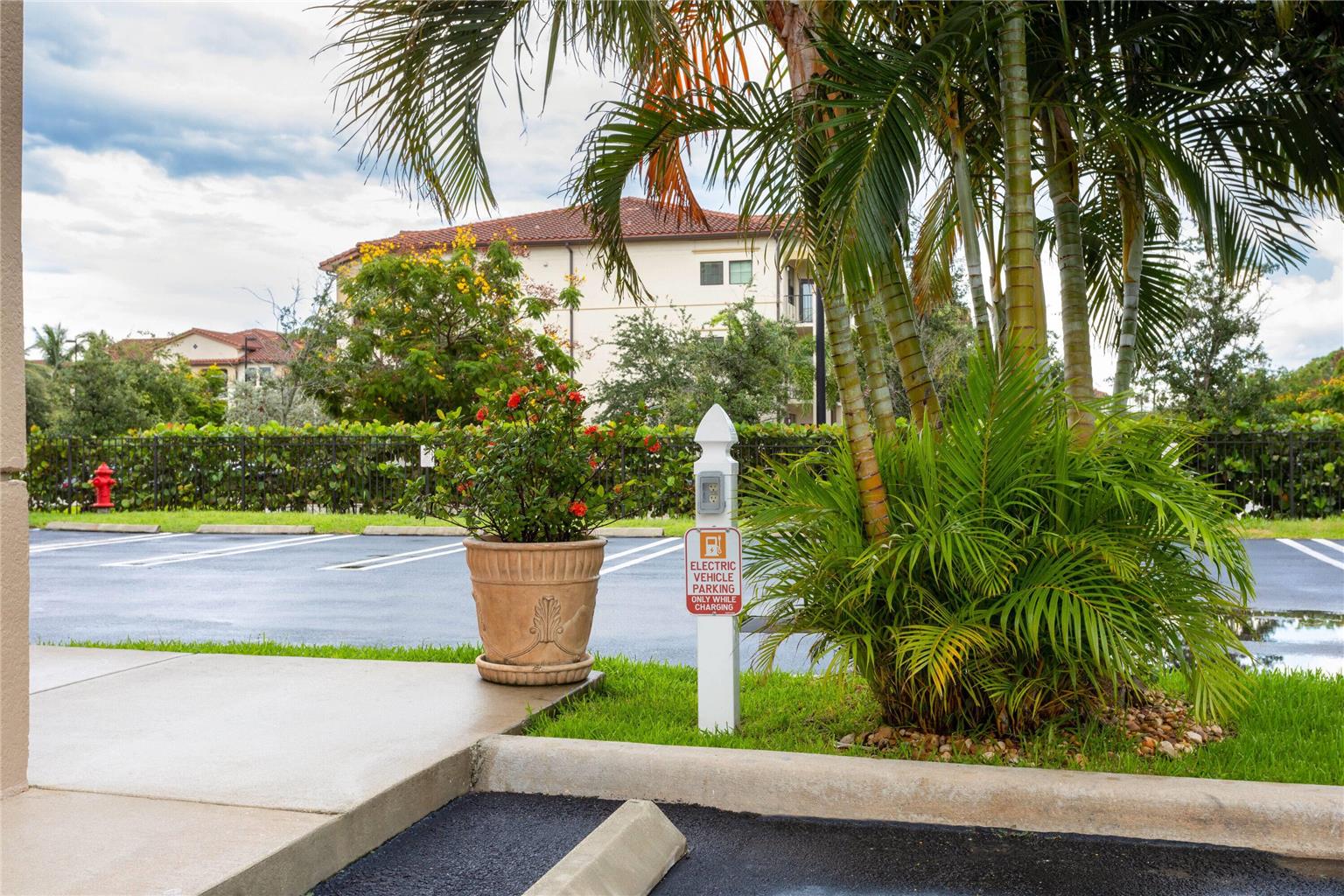 Hawthorn Extended Stay by Wyndham West Palm Beach Airport - photo 42