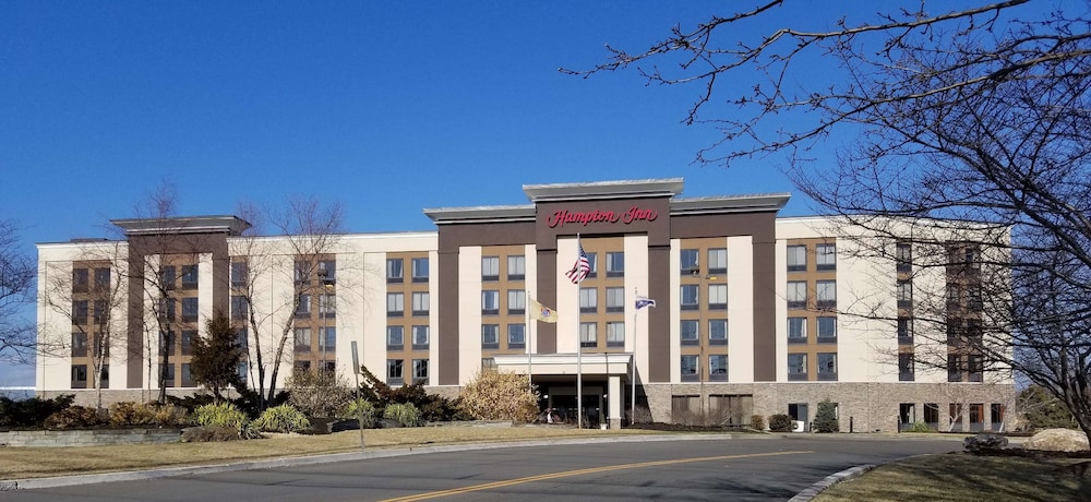 Hampton Inn Carlstadt At The Meadowlands - photo 35