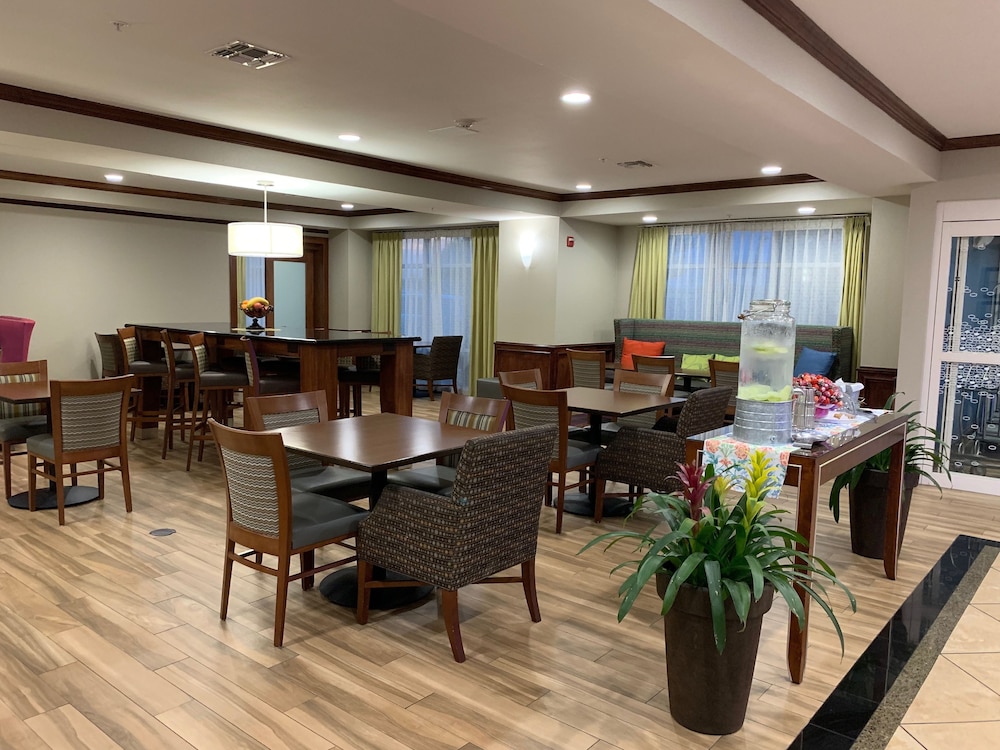 Hampton Inn Fort Stockton - photo 63
