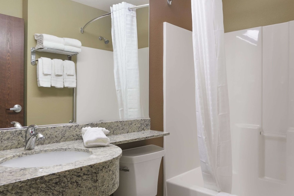 Microtel Inn And Suites Minot - photo 13
