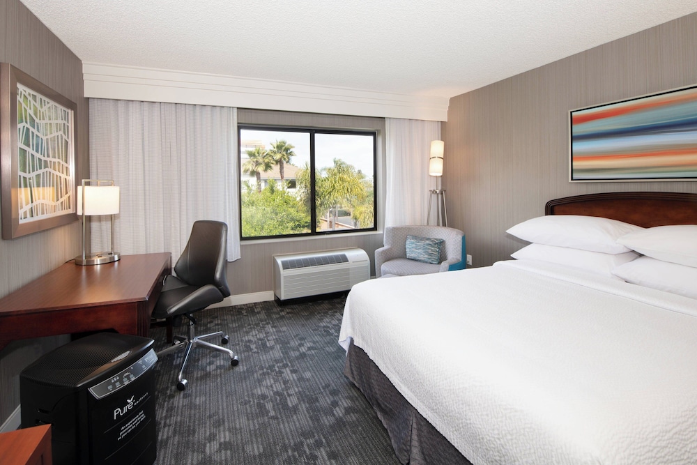 Courtyard by Marriott Oakland Airport - photo 13