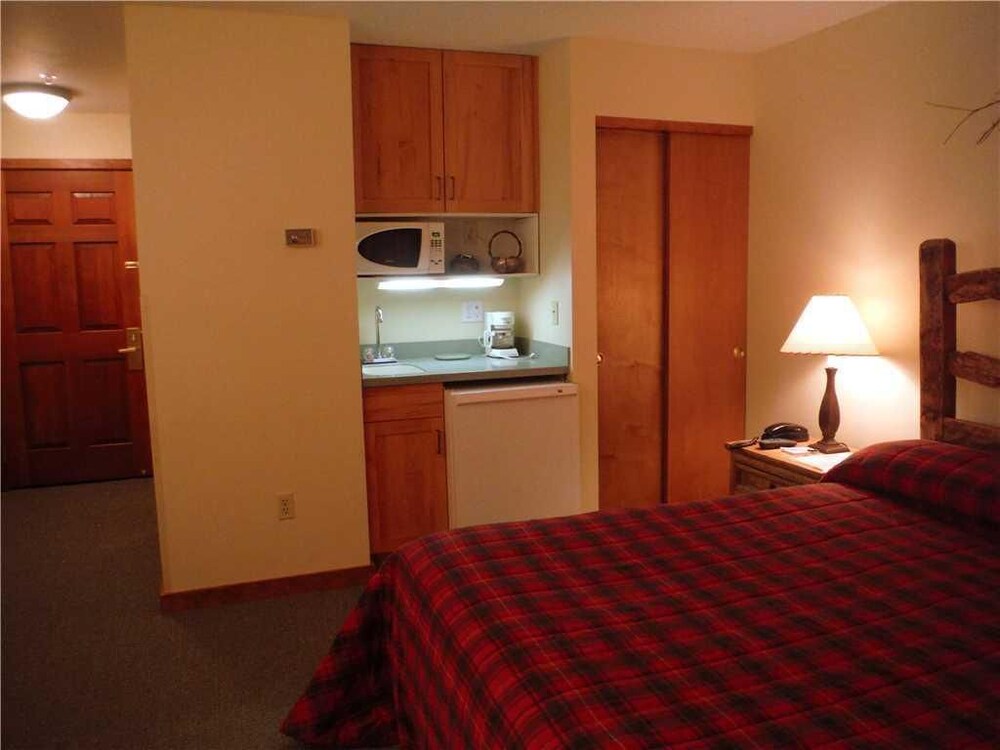 Kintla 206 Lock off 1 Br Hotel Room - photo 3