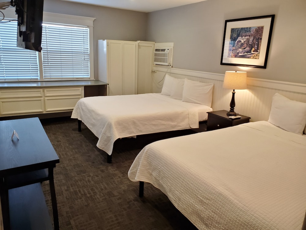 Coronado Island Inn - photo 6