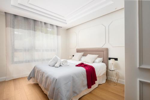 Apartamentos La Zagalilla — 4-Star Luxury Hotel in Malaga, Spain