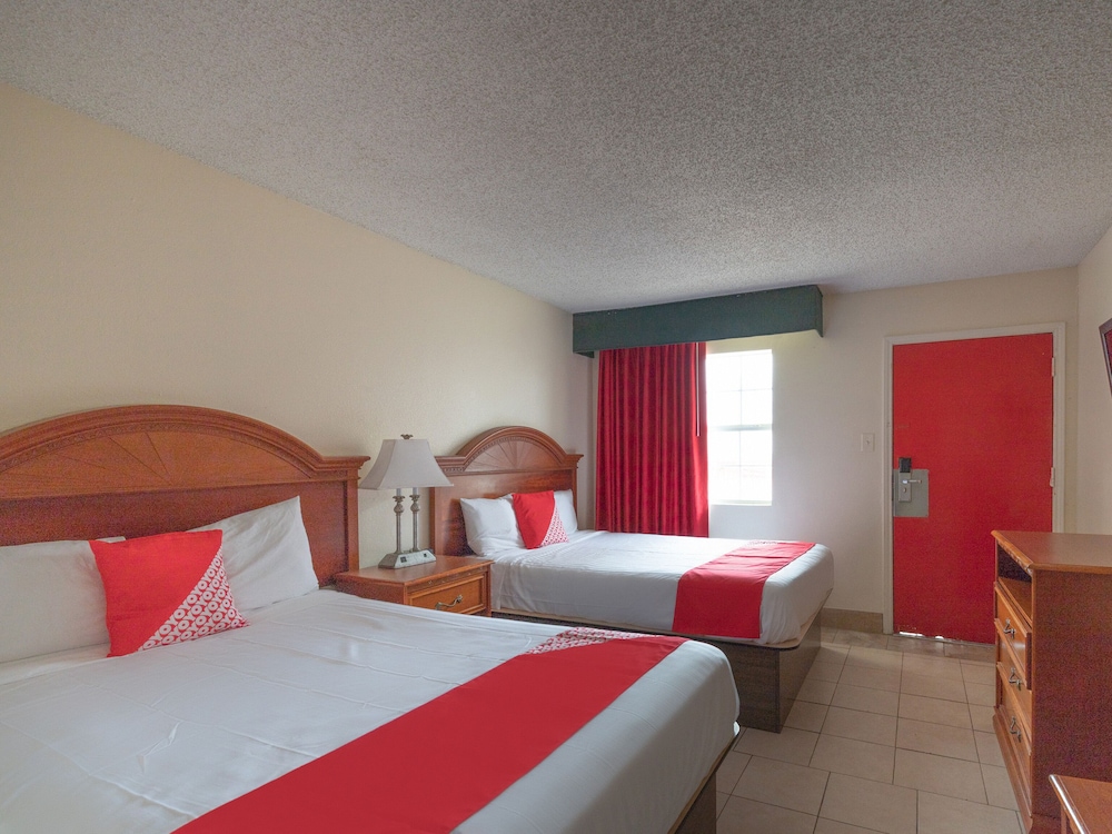 OYO Hotel San Antonio Lackland near Seaworld - photo 16