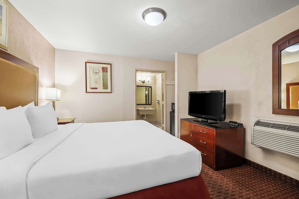 Surestay Hotel By Best Western Blythe - photo 8