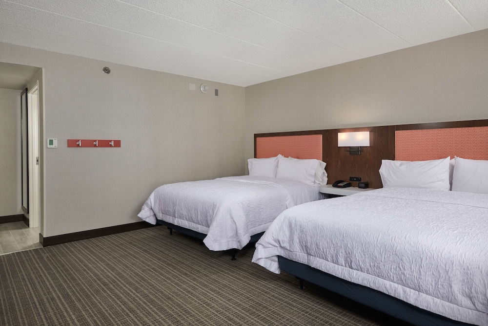 Hampton Inn Fairfax City - photo 6