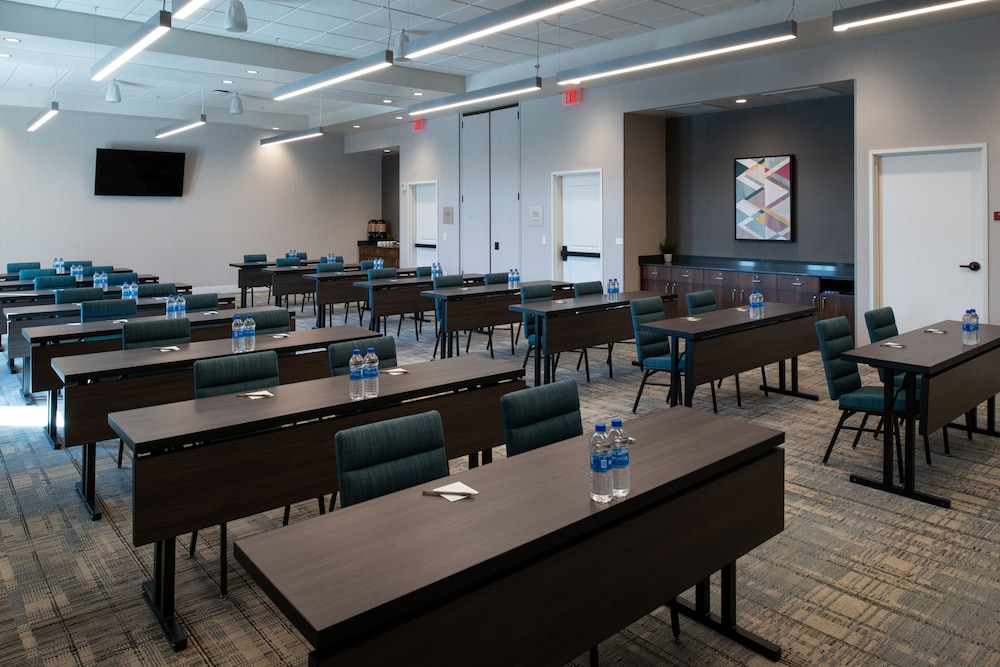 Four Points by Sheraton Kansas City Olathe - photo 28