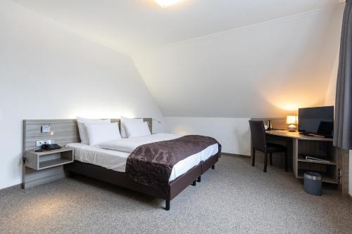 Cuxlandhotel Doppelzimmer 114 in Dorum, Germany