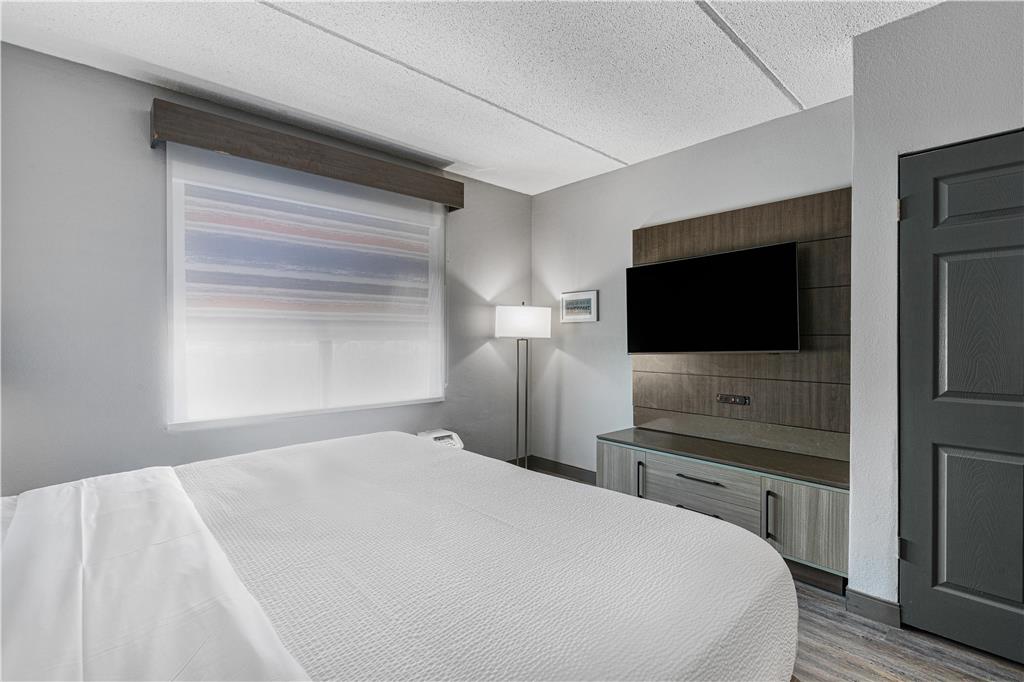 Best Western Plus Savannah Gateway - photo 27