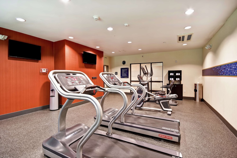 Hampton Inn Middletown - photo 48