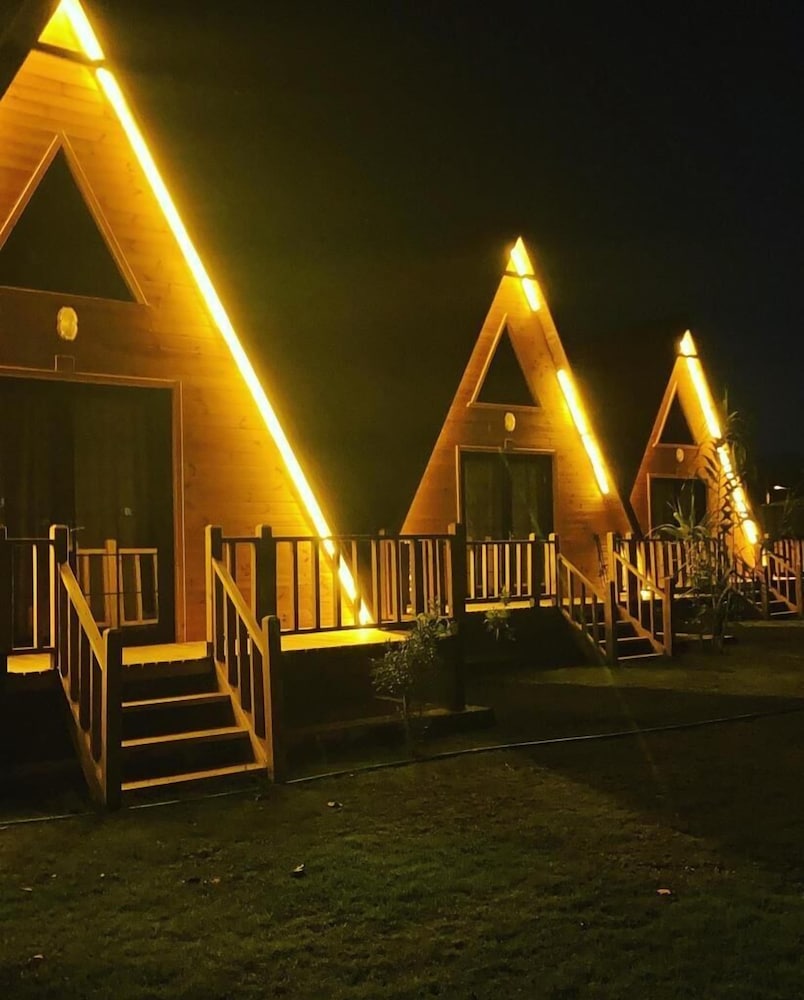 Noel Bungalov Cafe — Demre