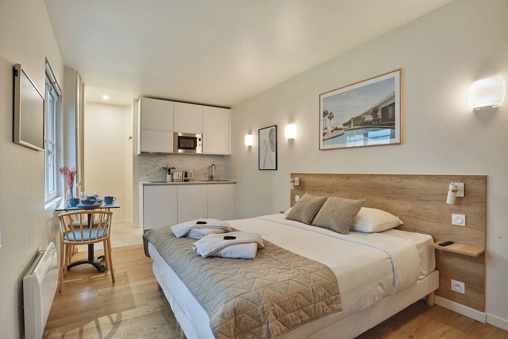 Amazing Studio Le Marais — 4-Star Luxury Hotel in Paris, France