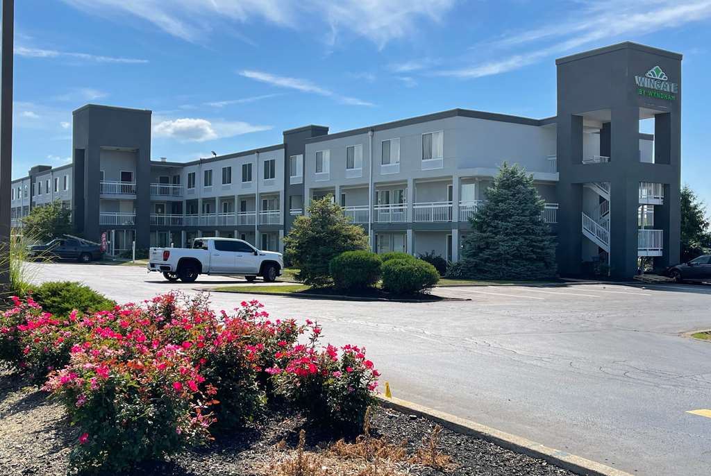 Wingate by Wyndham Dayton North - photo 3