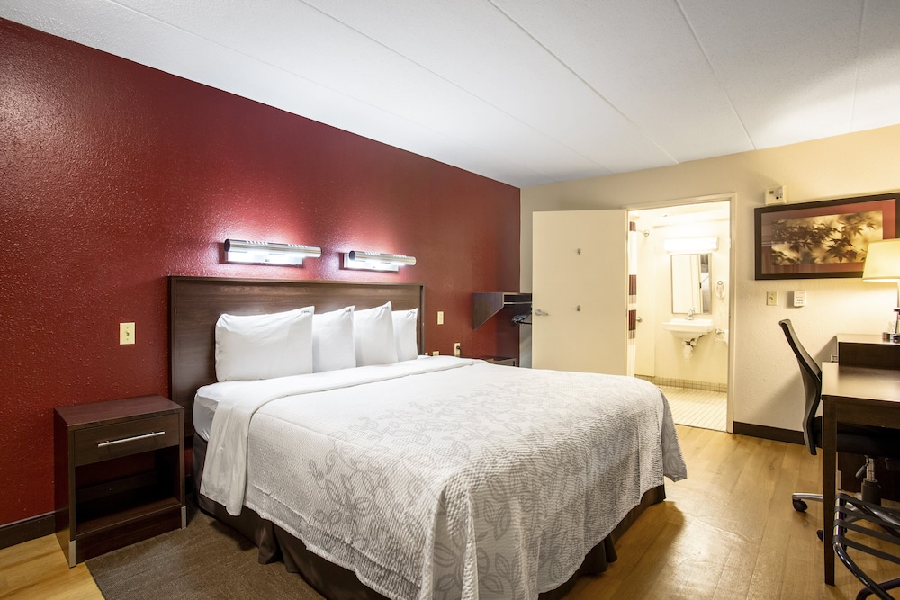 Red Roof Inn PLUS Boston Framingham - photo 19