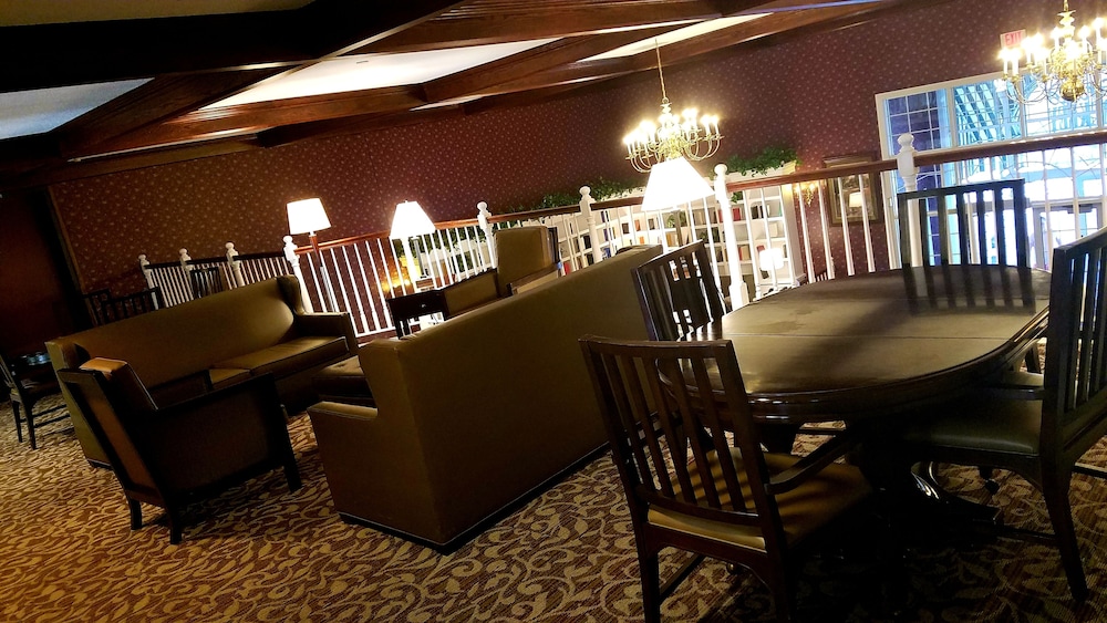 Grand Hinckley Inn - photo 19