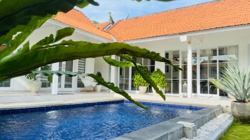 Bagas Bagus Guesthouse — 4-Star Luxury Hotel in Canggu, Indonesia