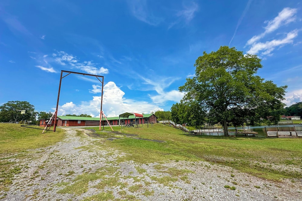 Weiss Lake Motel - photo 27