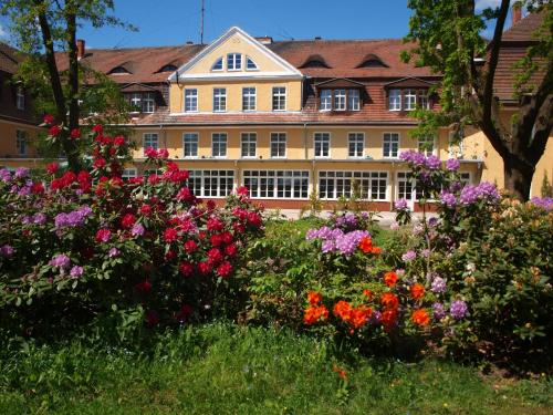 Hotel I Restauracja Chopin — Zary