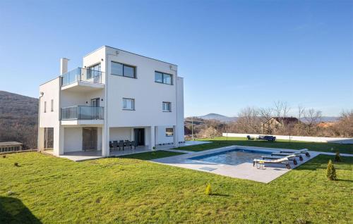 Gorgeous Home In Trilj With Sauna — 5-Star Luxury Hotel in Trilj, Croatia