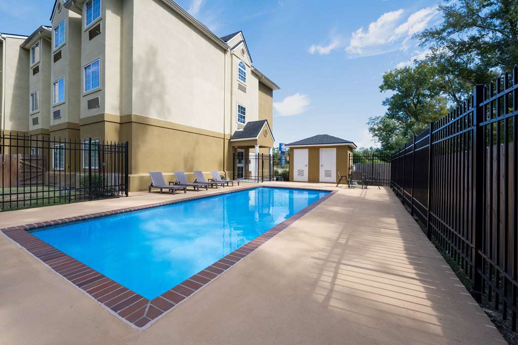 Microtel Inn & Suites by Wyndham Houma - photo 9
