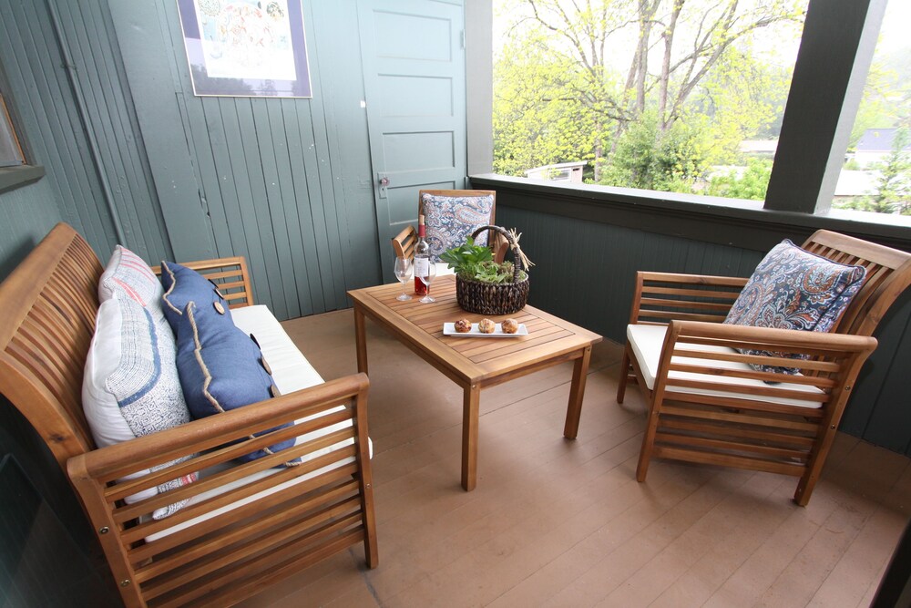 Kelley & Young Wine Garden Inn - photo 27