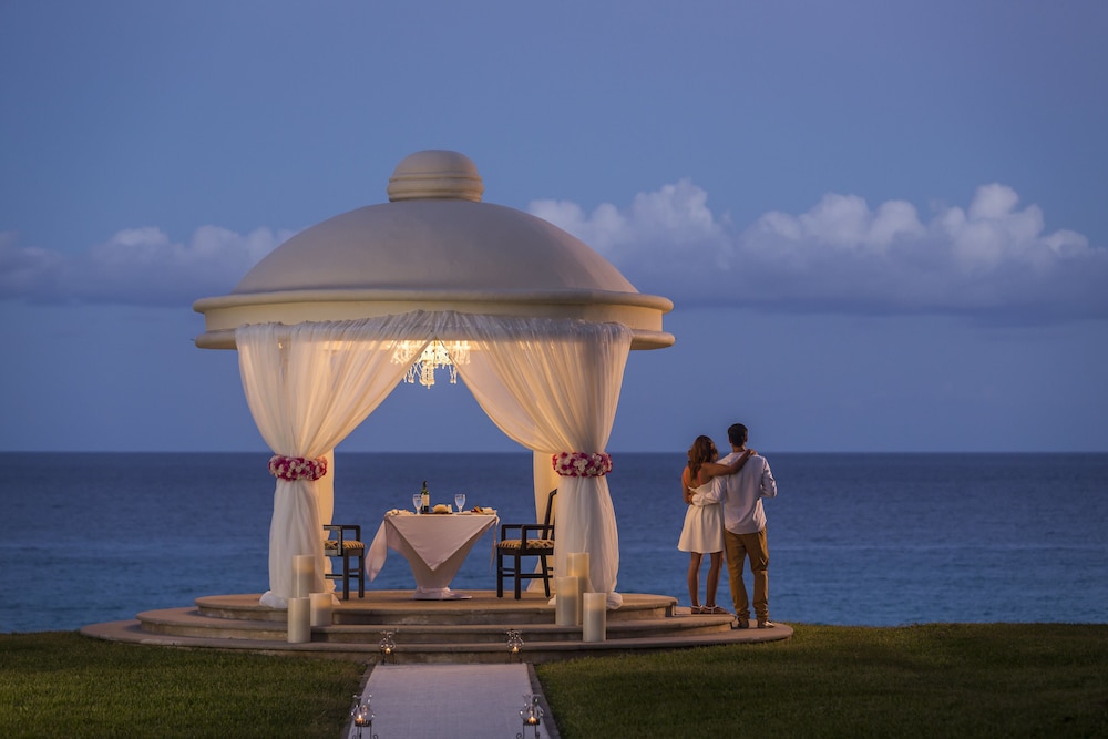 Couples dining