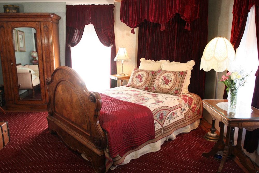 Isaiah Jones Homestead Bed & Breakfast - photo 5