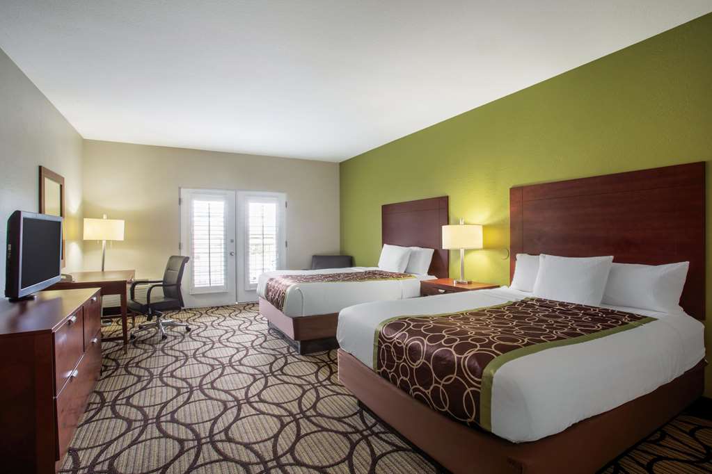 La Quinta Inn & Suites by Wyndham Conference Center Prescott - photo 11