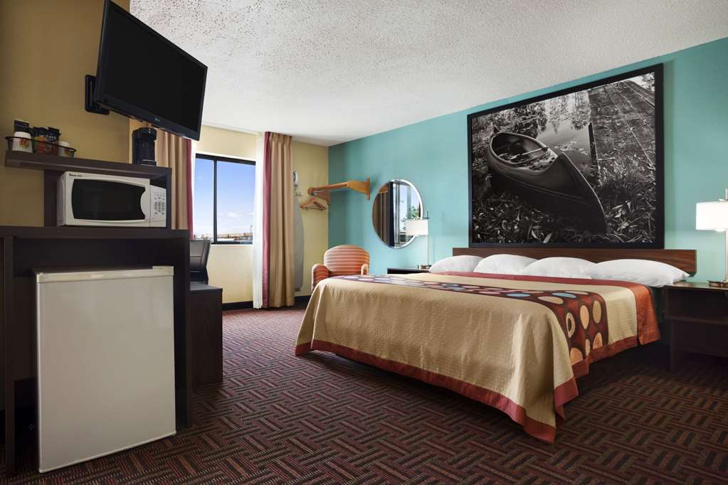 Super 8 by Wyndham Marion - photo 13