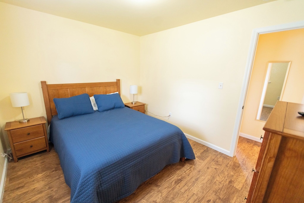 Howard's Creek Inn - photo 17