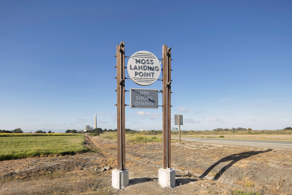 Inn At Moss Landing Point - photo 95